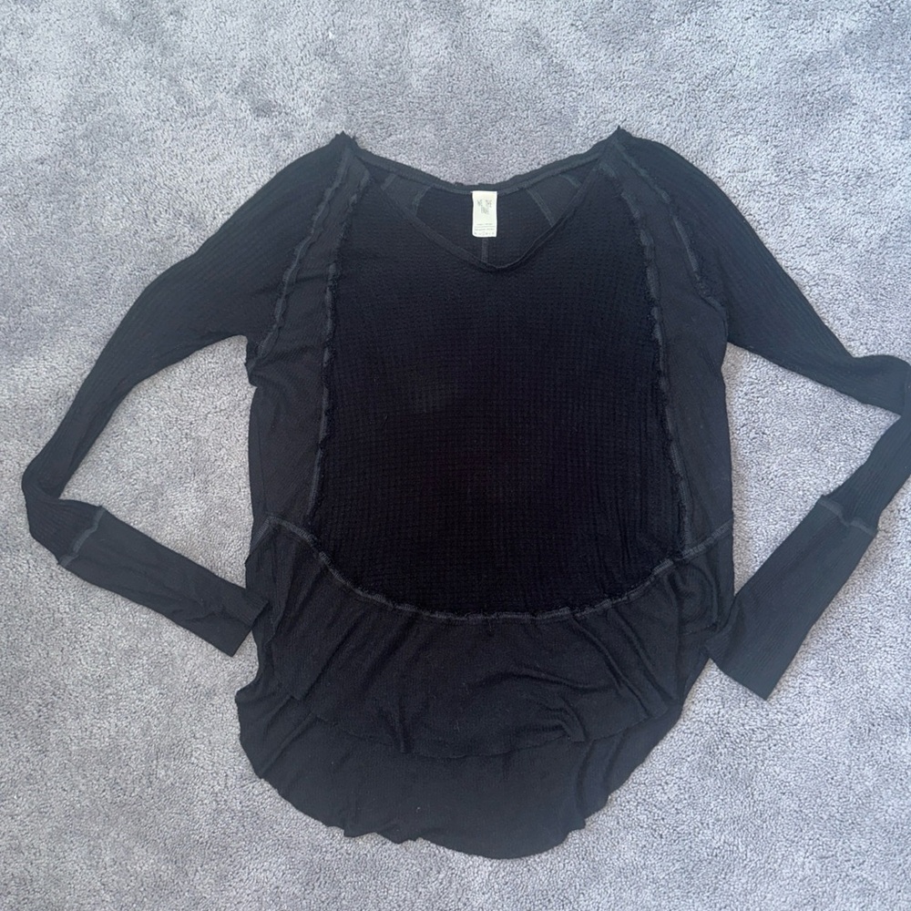 Free People Women's Black Long Sleeve lightweight Waffle Knit Shirt Sz S
